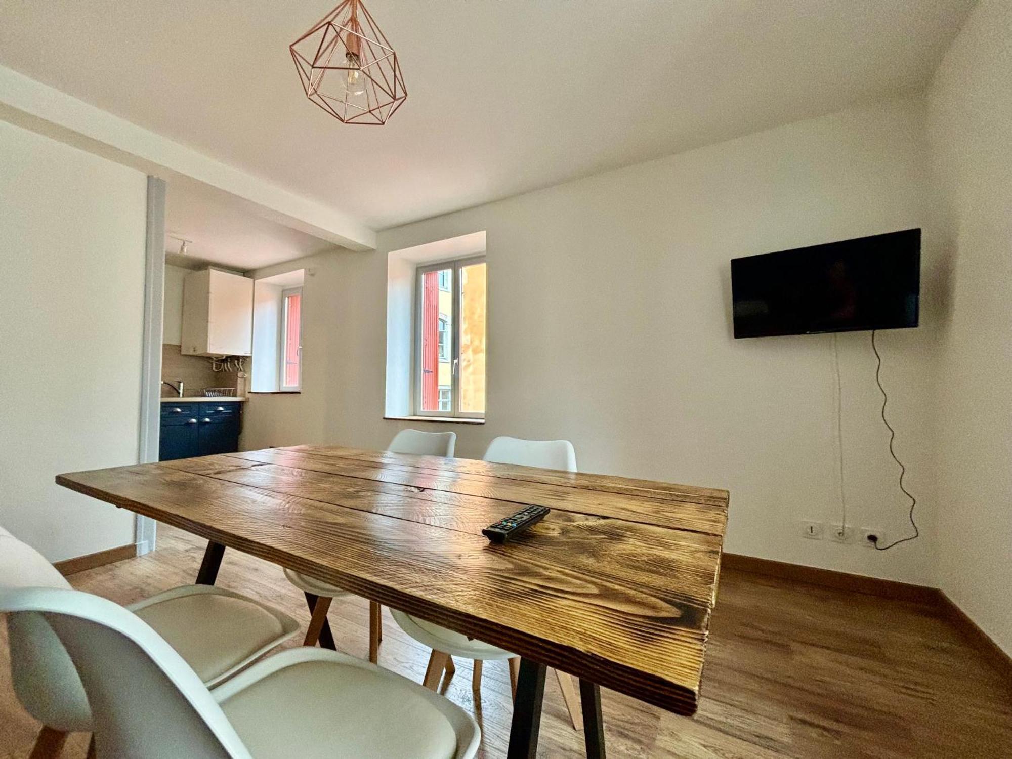 Appartement 6 Personnes - Lit King Size - Balneo - Wifi Le Puy-en-Velay Екстер'єр фото